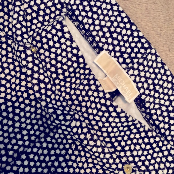 Versatile and stylish! - Picture 2 of 2